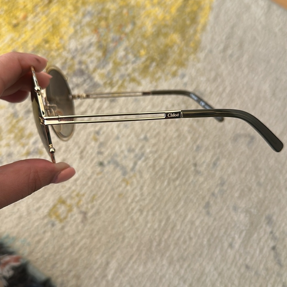CHLOE GOLD SUNGLASSES - Picture 6 of 8
